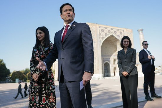 美国宣布价值约120亿美元中亚协议