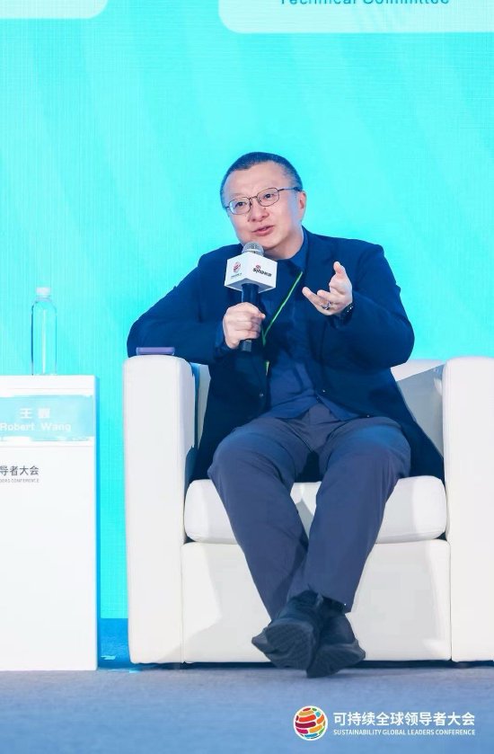 微博COO王巍：具身智能距离“iPhone时刻”，还差真正的泛化能力